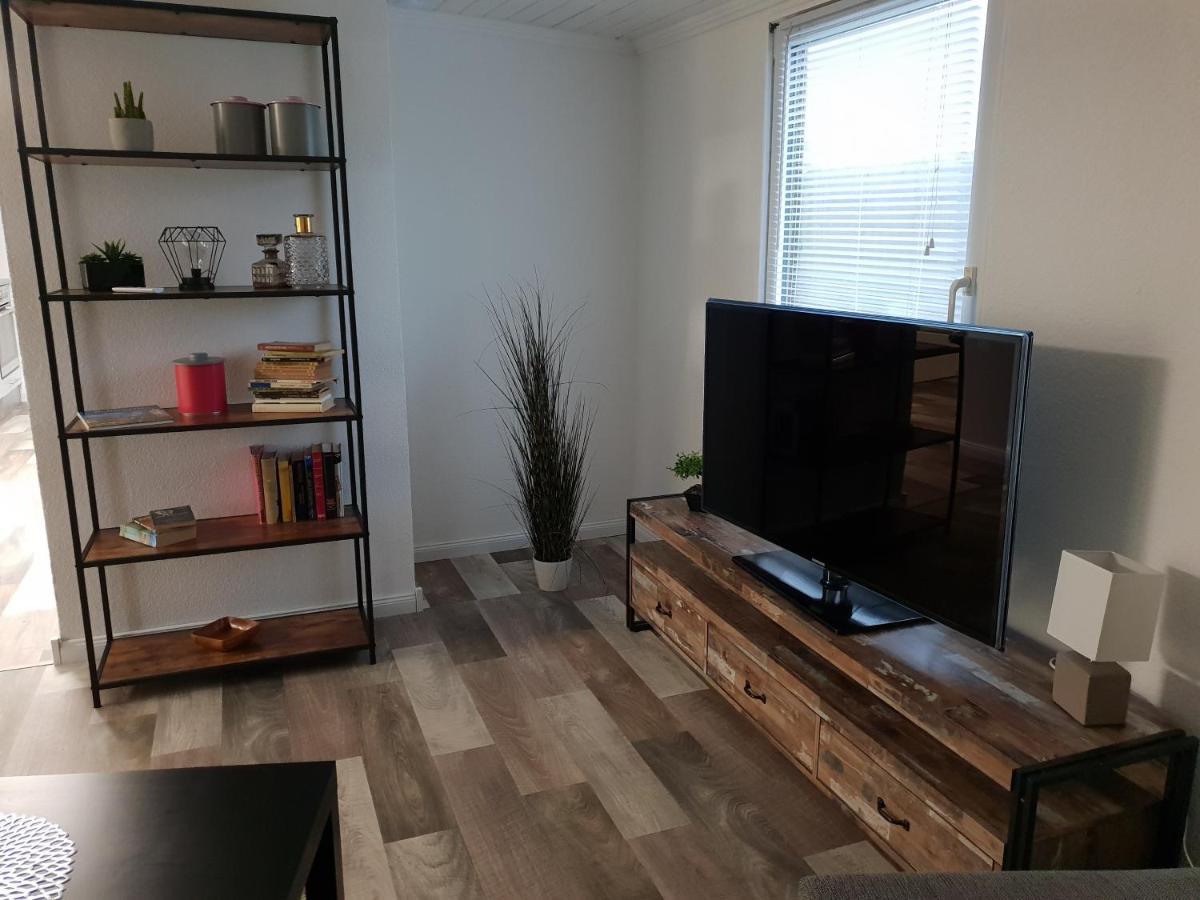 Ferienwohnung Lindenstrasse 8L Flessenow エクステリア 写真